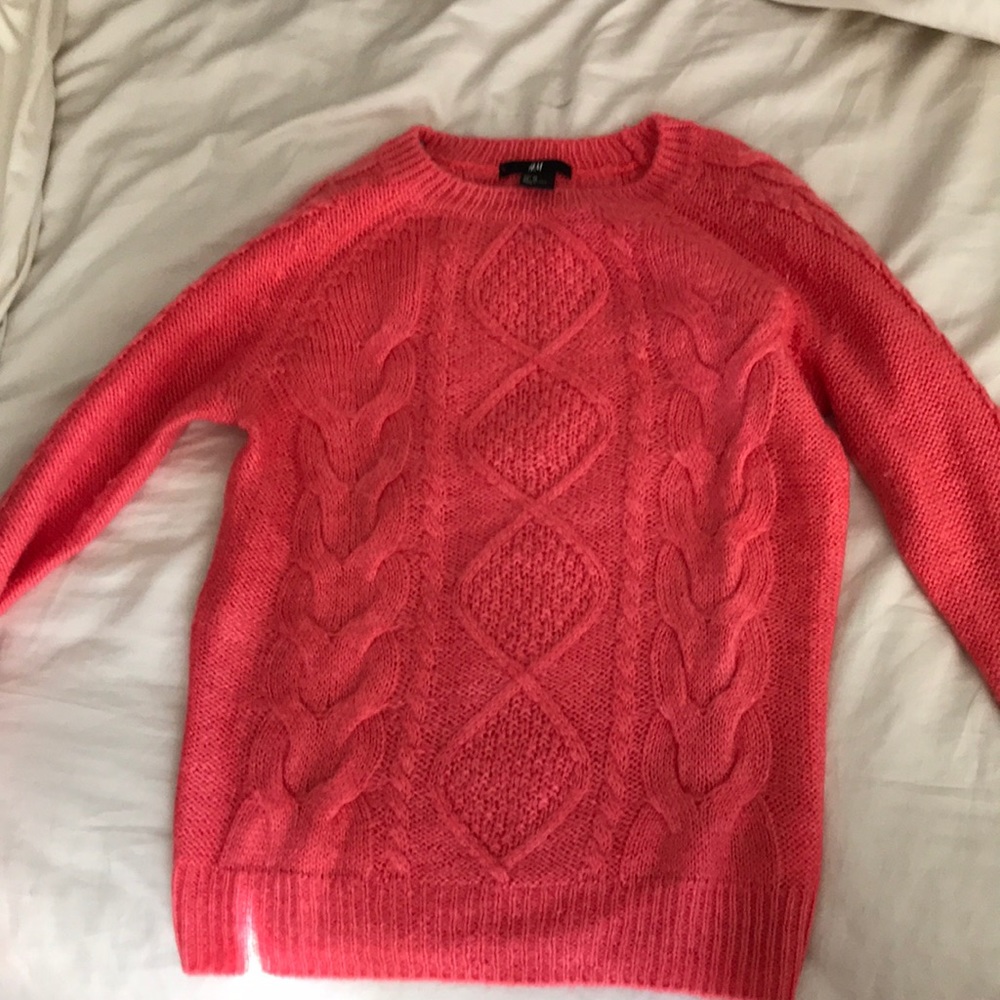 Salmon pink knit sweater